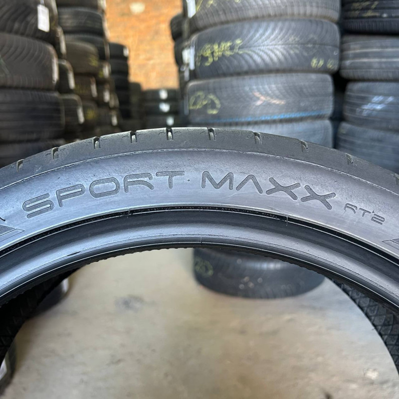 225/40 R18 DUNLOP SPORT MAXX RT2 4mm