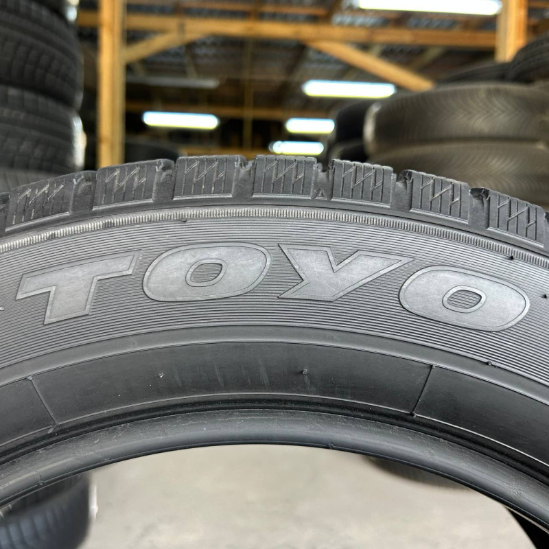 215/60 R17 TOYO WINTER TRANPATH TX 7mm