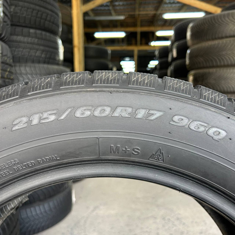 215/60 R17 TOYO WINTER TRANPATH TX 7mm