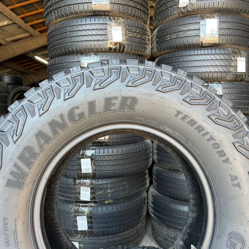325/65 R18 GOODYEAR WRANGLER TERRITORY AT 7mm