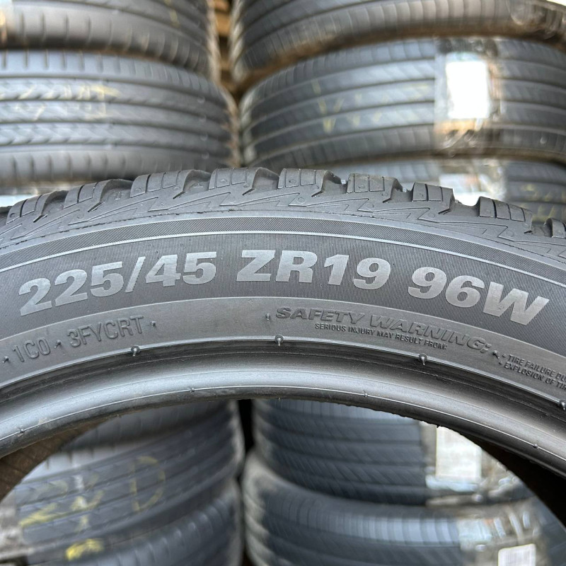 225/45 R19 KUMHO SOLUS 4S HA32 6mm