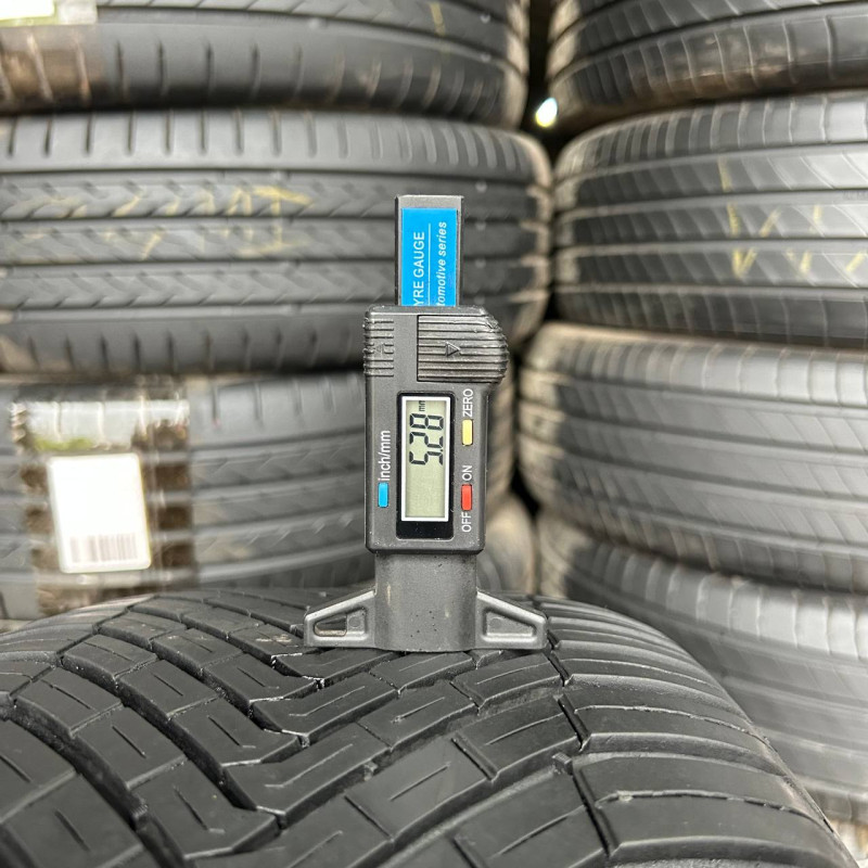 255/55 R19 CONTINENTAL ALLSEASONCONTACT 5mm