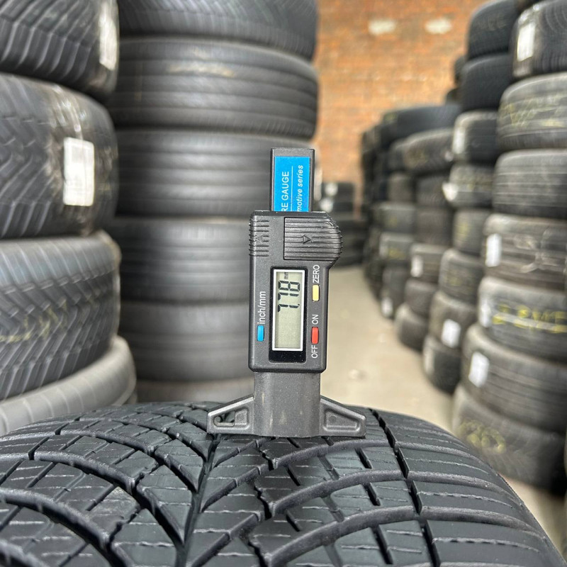 225/40 R18 GOODYEAR VECTOR 4 SEASONS GEN-3 7mm
