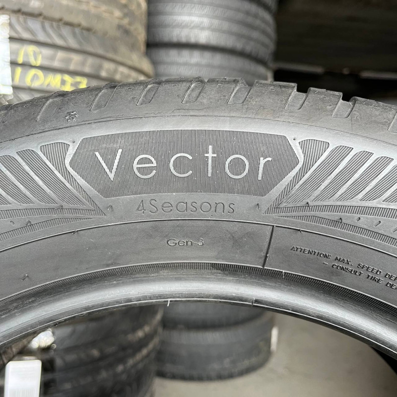 235/55 R17 GOODYEAR VECTOR 4 SEASONS GEN-3 5mm