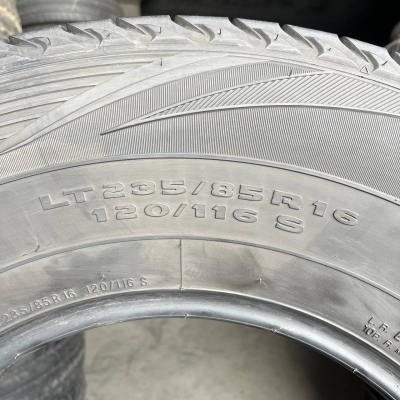 235/85 R16 KUMHO ROAD VENTURE APT 7mm