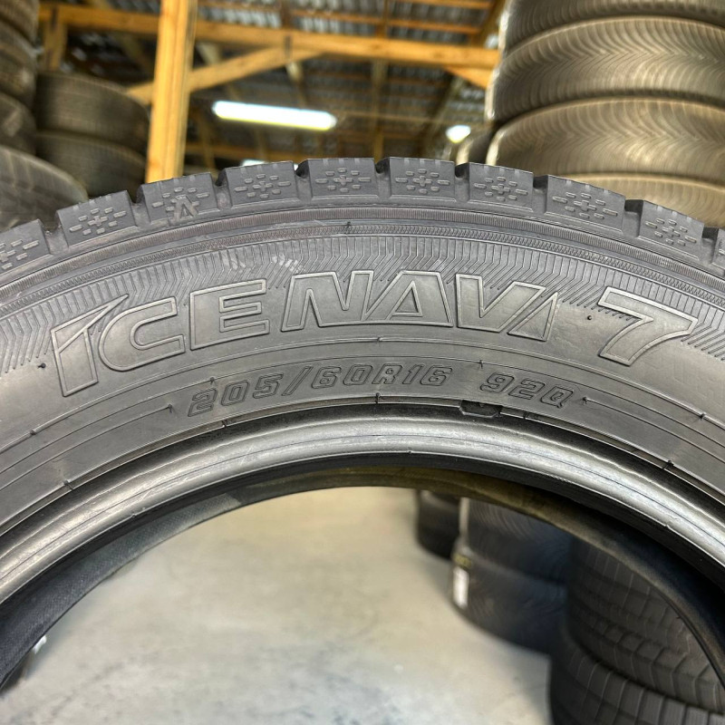 205/60 R16 GOODYEAR ICE NAVI 7 8mm