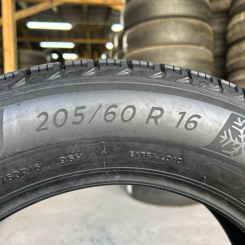 205/60 R16 MICHELIN X-ICE 3 + 8mm