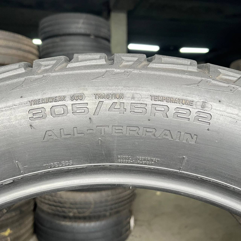 305/45 R22 MICKEY THOMPSON DEEGAN 38 ALL-TERRAIN 7mm