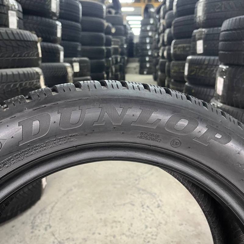 215/55 R17 DUNLOP WINTER SPORT 5 8mm