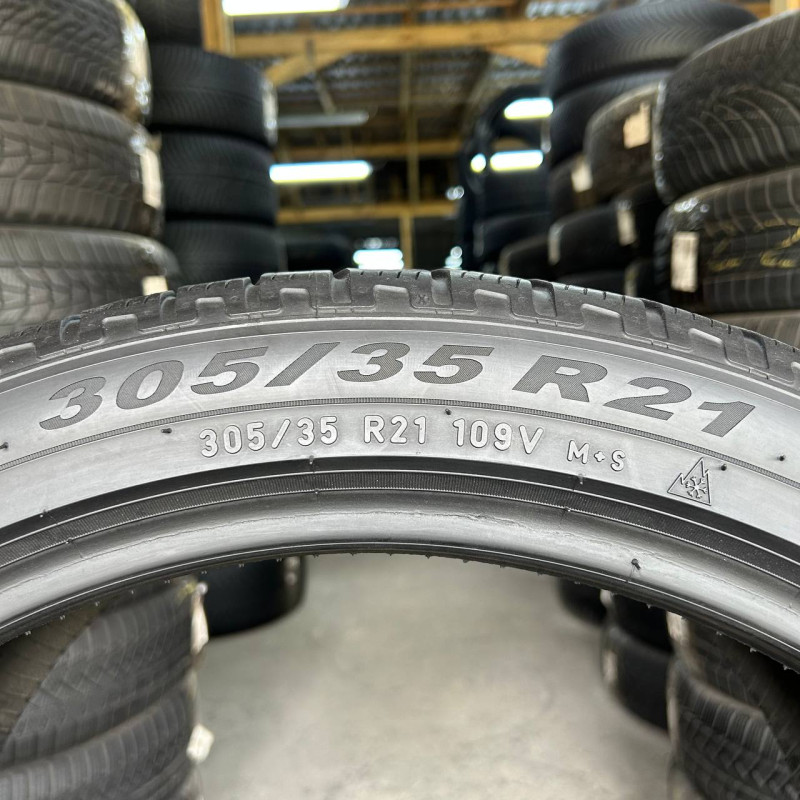 305/35 R21 PIRELLI SCORPION WINTER 4mm