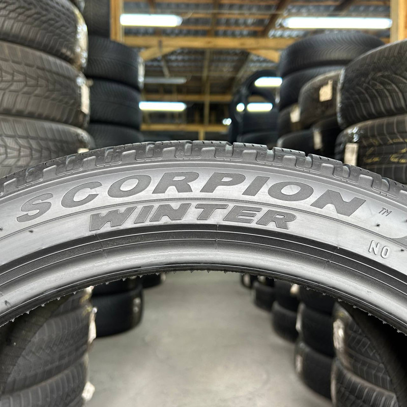 305/35 R21 PIRELLI SCORPION WINTER 4mm