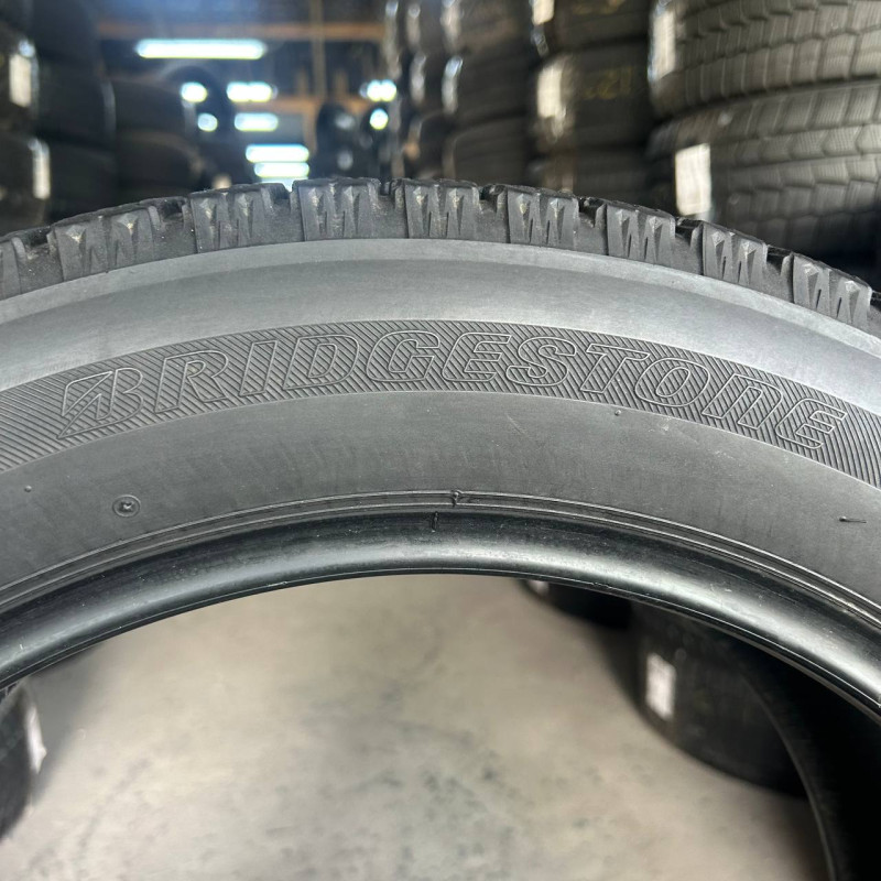 205/55 R17 BRIDGESTONE BLIZZAK VRX2 5mm