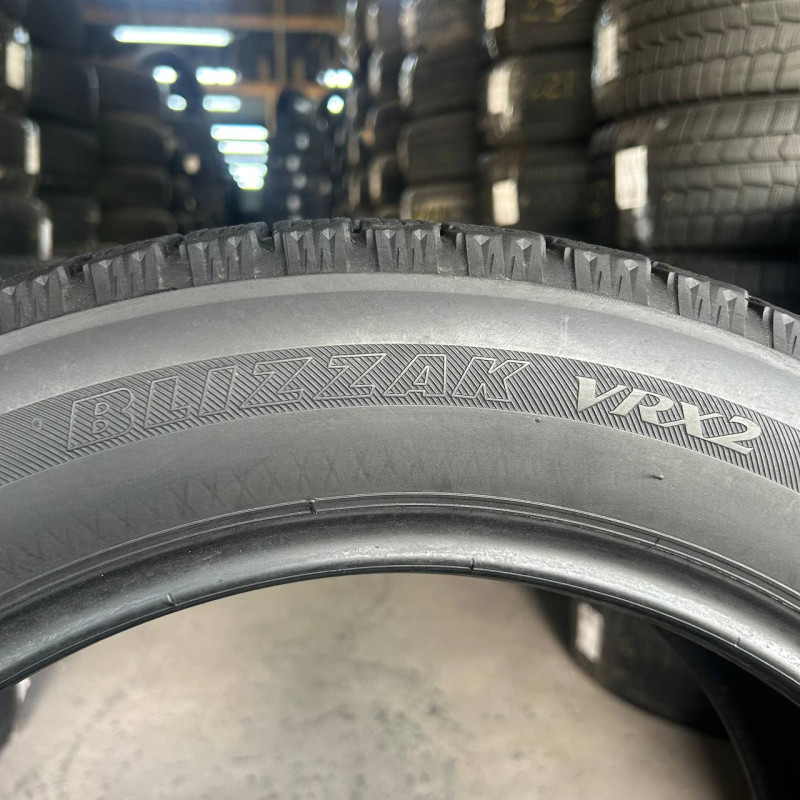 205/55 R17 BRIDGESTONE BLIZZAK VRX2 5mm