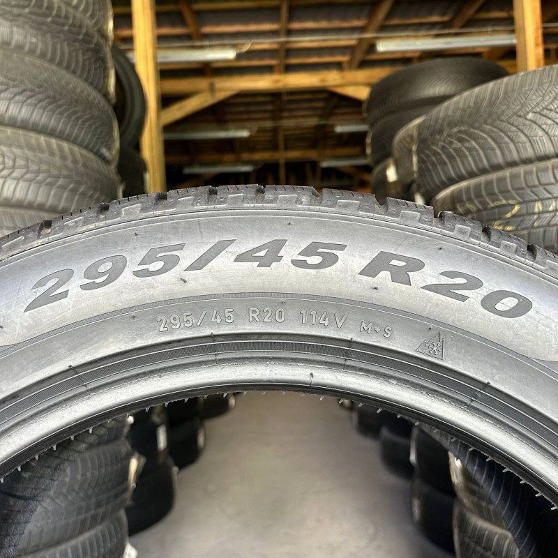 295/45 R20 PIRELLI SCORPION WINTER 5mm