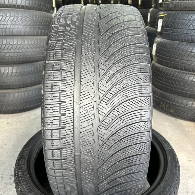 235/35 R19 MICHELIN PILOT ALPIN PA4 5mm