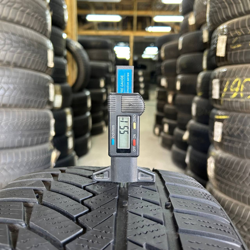 235/35 R19 CONTINENTAL WINTERCONTACT TS850P 5mm