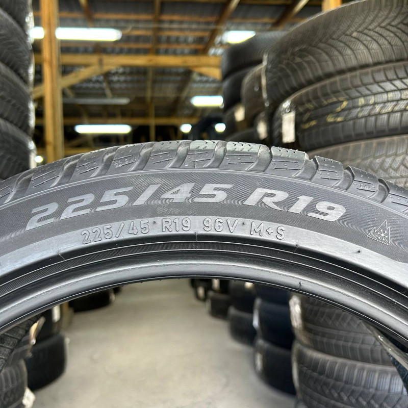 225/45 R19 PIRELLI WINTER SOTTOZERO 3 RUN FLAT 5mm