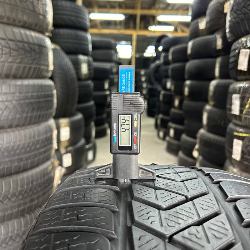 245/45 R19 PIRELLI WINTER SOTTOZERO 3 4mm