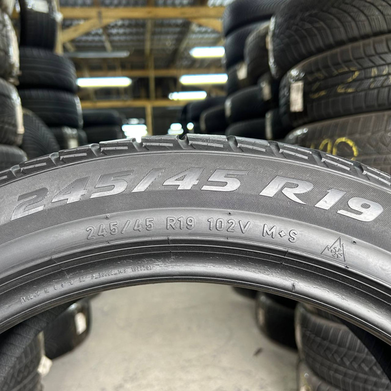 245/45 R19 PIRELLI WINTER SOTTOZERO 3 4mm