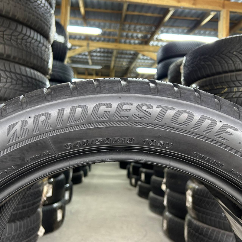 245/50 R19 BRIDGESTONE BLIZZAK LM001 RUN FLAT 5mm