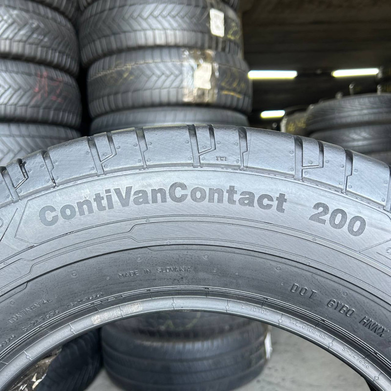 235/65 R16C CONTINENTAL CONTIVANCONTACT 200 4mm