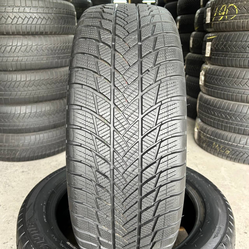 215/55 R18 BRIDGESTONE BLIZZAK LM001 B-SEAL 6mm