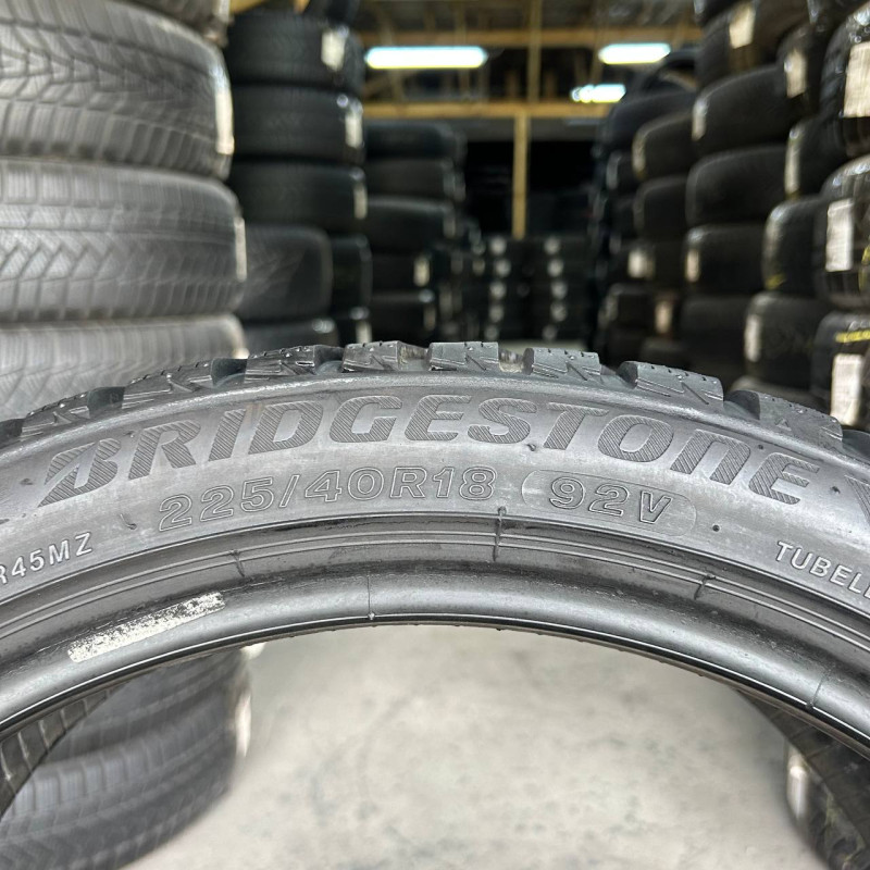 225/40 R18 BRIDGESTONE BLIZZAK LM001 6mm