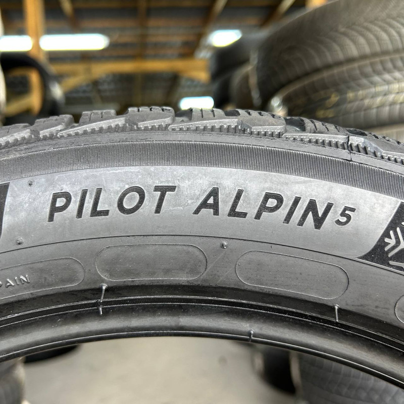 215/50 R18 MICHELIN PILOT ALPIN 5 5mm