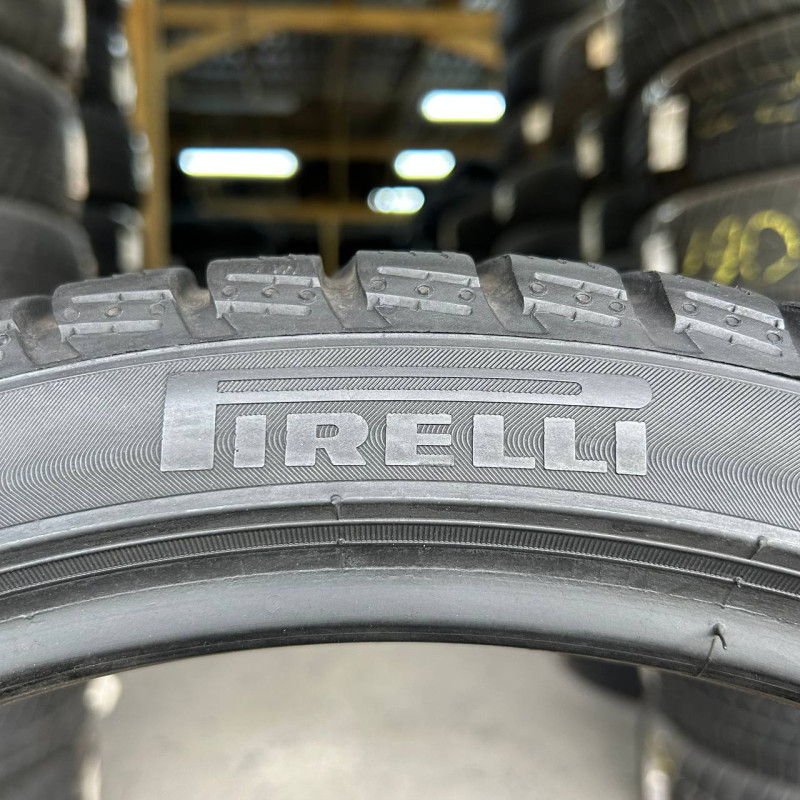 205/40 R18 PIRELLI WINTER SOTTOZERO 3 4mm