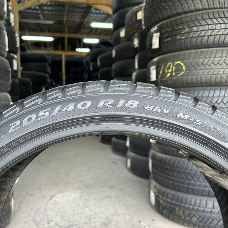 205/40 R18 PIRELLI WINTER SOTTOZERO 3 4mm