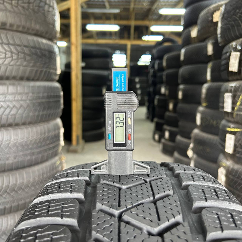 215/55 R18 PIRELLI WINTER SOTTOZERO 3 7mm