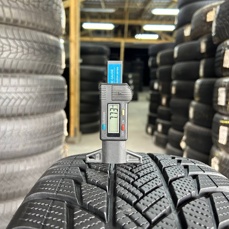 215/55 R18 BRIDGESTONE BLIZZAK LM001 B-SEAL 7mm