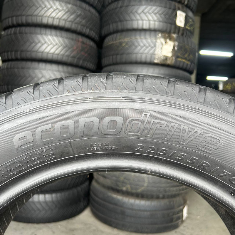 225/55 R17C DUNLOP ECONODRIVE 5mm