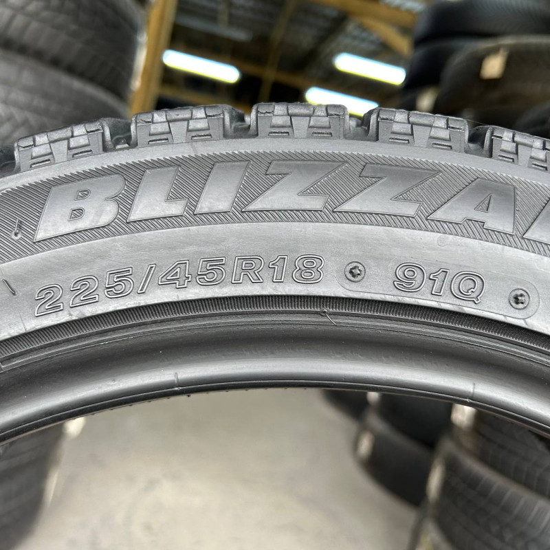 225/45 R18 BRIDGESTONE BLIZZAK VRX 7mm
