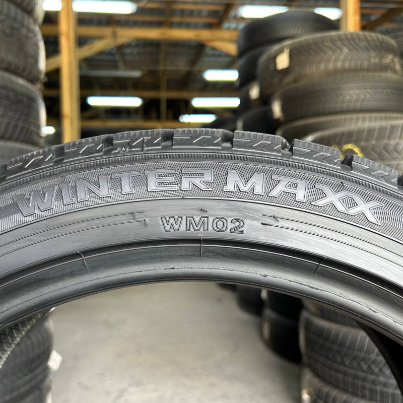 225/45 R18 DUNLOP WINTER MAXX WM02 7mm