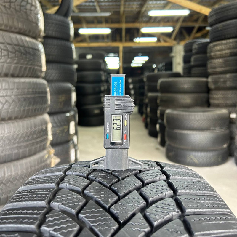 225/45 R18 BRIDGESTONE BLIZZAK LM005 6mm