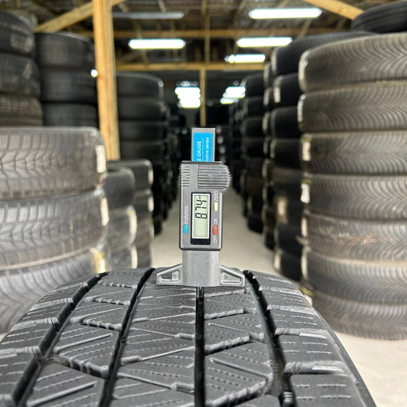 225/60 R18 BRIDGESTONE BLIZZAK DM-V3 8mm
