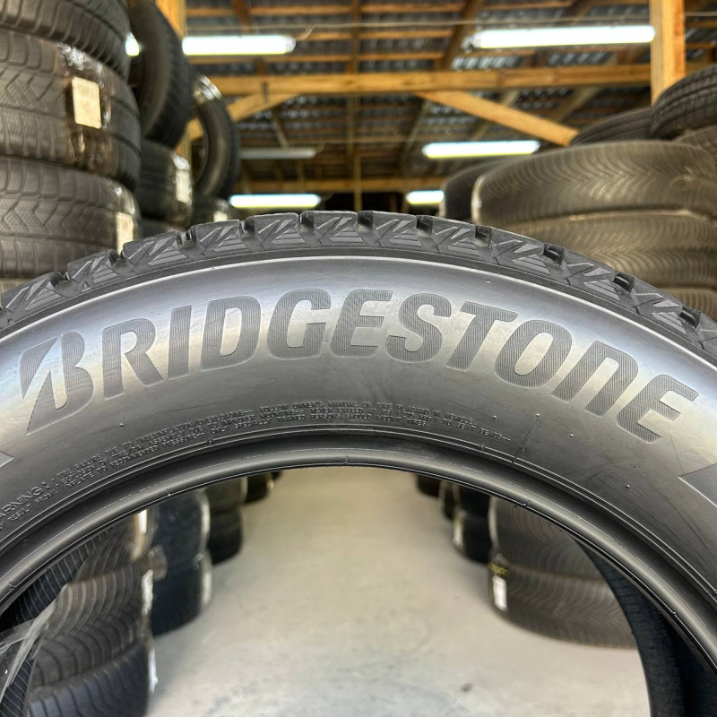 235/60 R18 BRIDGESTONE BLIZZAK DM-V3 8mm