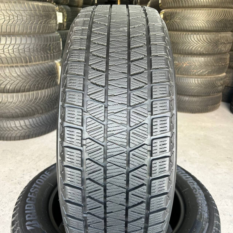 235/60 R18 BRIDGESTONE BLIZZAK DM-V3 9mm