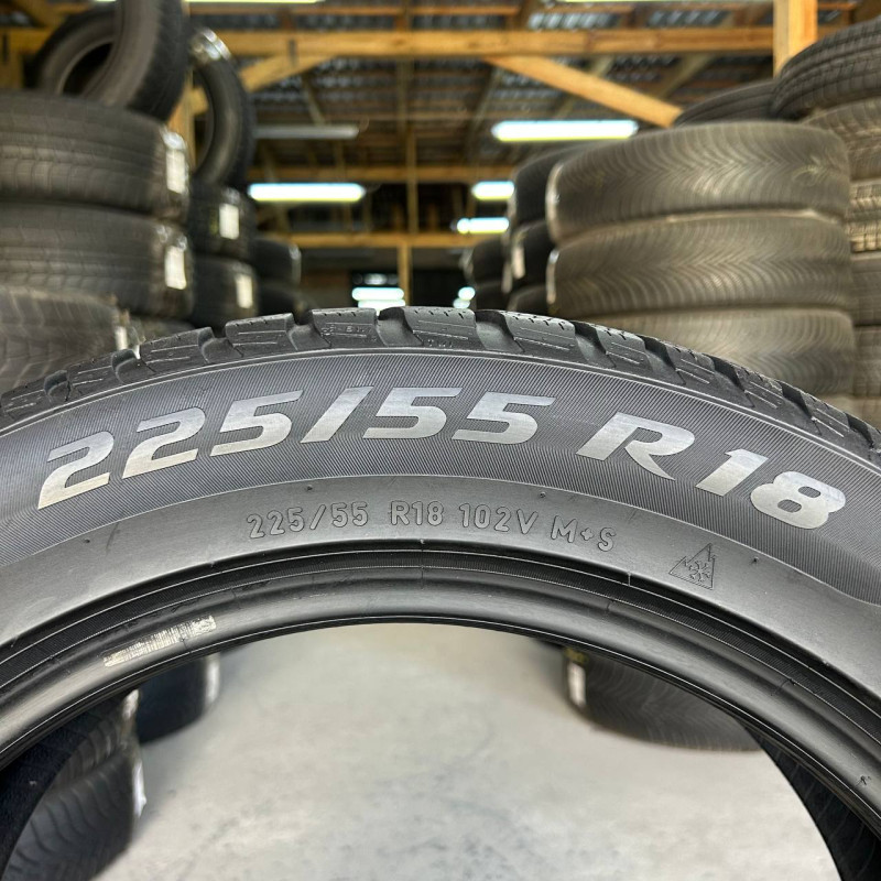 225/55 R18 PIRELLI WINTER SOTTOZERO 3 5mm