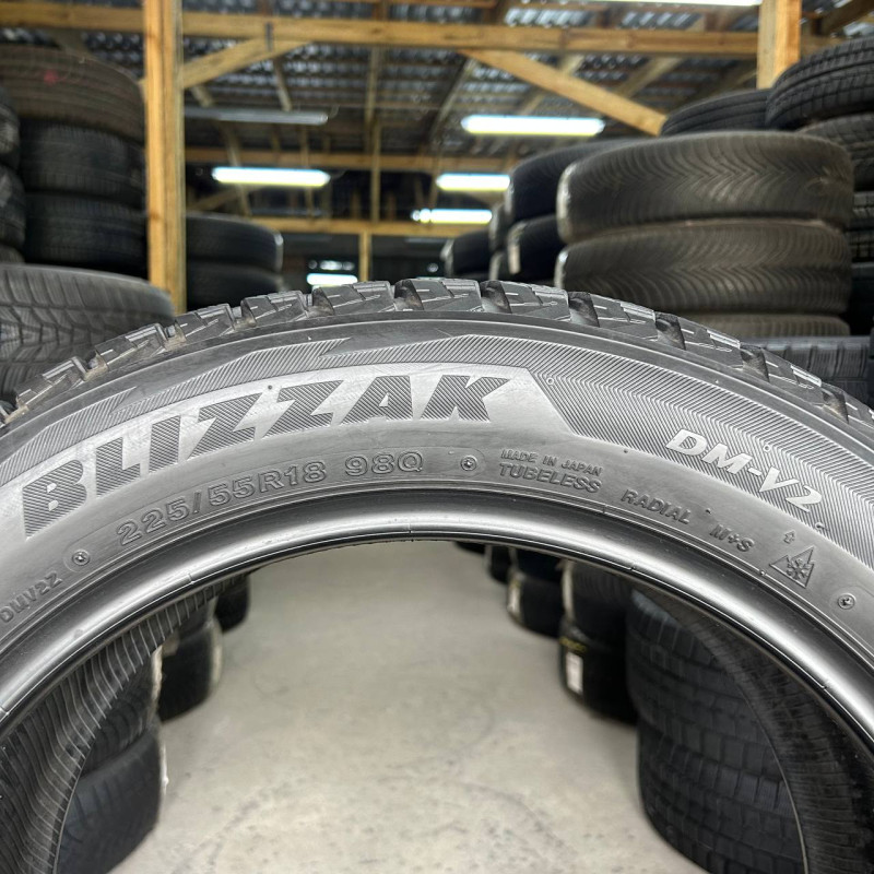 225/55 R18 BRIDGESTONE BLIZZAK DM-V2 9mm