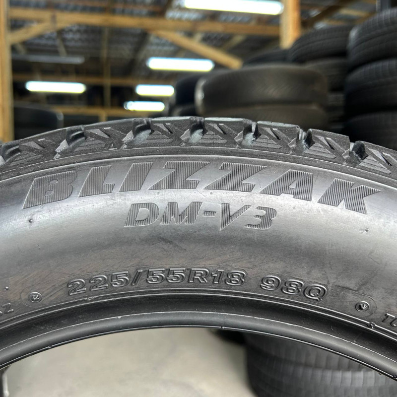 225/55 R18 BRIDGESTONE BLIZZAK DM-V3 9mm