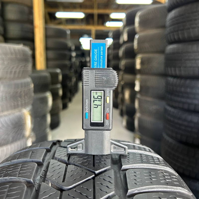 205/55 R17 PIRELLI WINTER SOTTOZERO 3 4mm