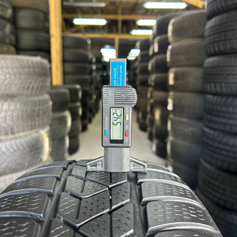 205/55 R17 PIRELLI WINTER SOTTOZERO 3 5mm