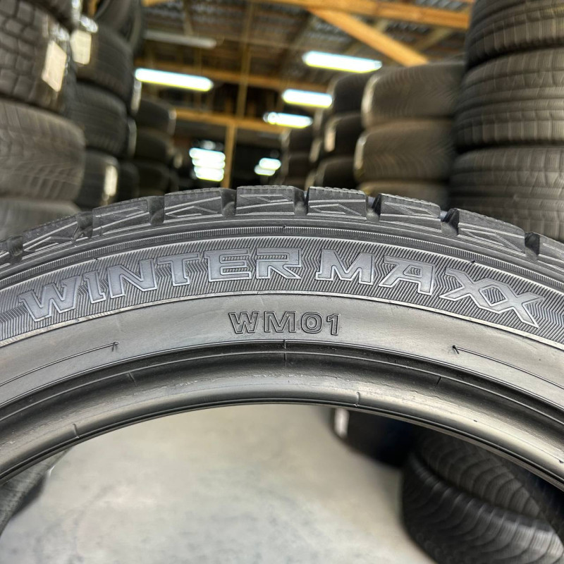 205/50 R17 DUNLOP WINTER MAXX WM01 7mm