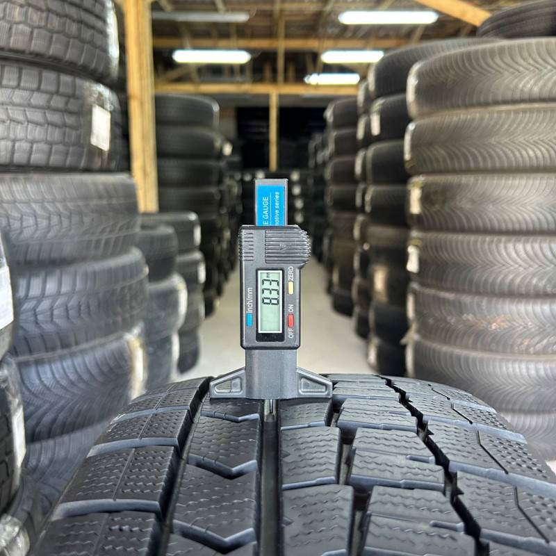 215/55 R17 DUNLOP WINTER MAXX WM02 8mm