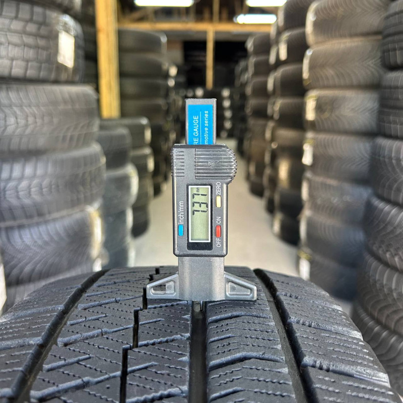 215/55 R17 BRIDGESTONE BLIZZAK VRX2 7mm