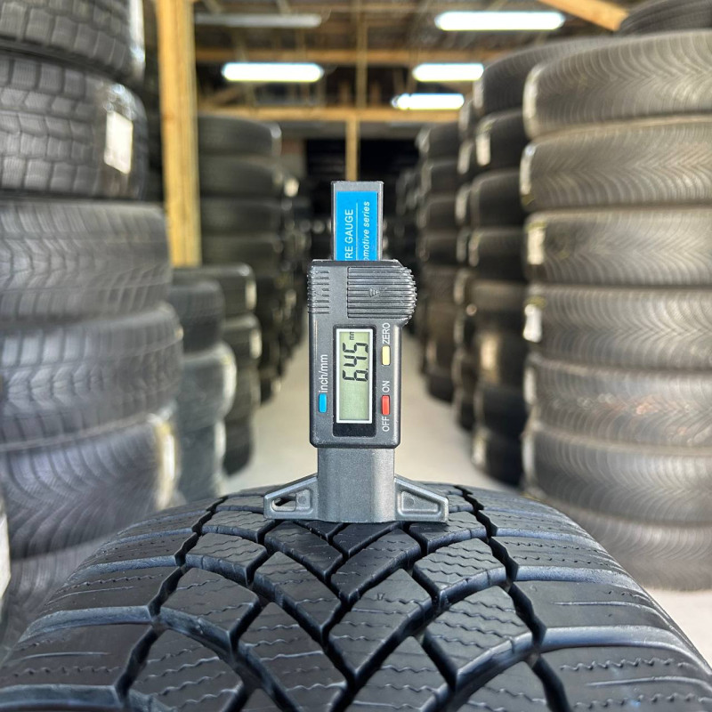 215/60 R17 BRIDGESTONE BLIZZAK LM005 6mm