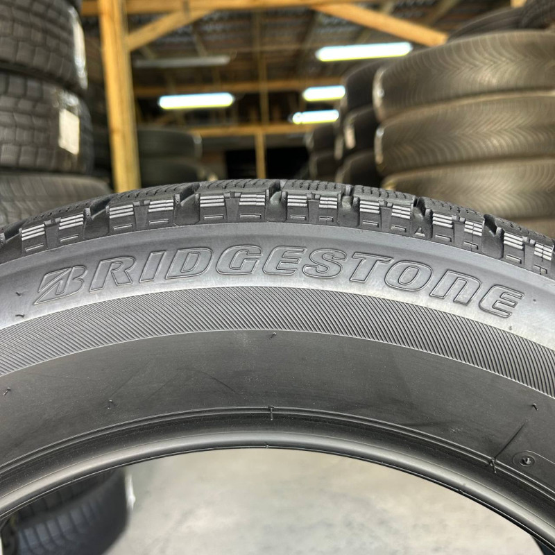 215/60 R17 BRIDGESTONE BLIZZAK VRX 7mm