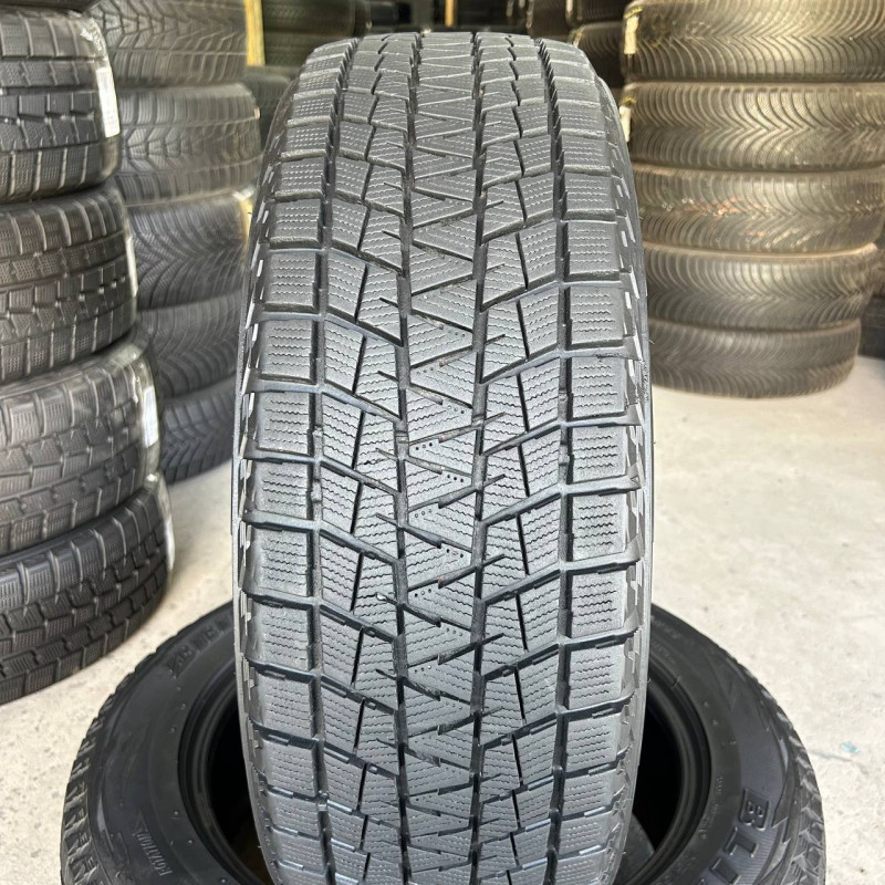 215/60 R17 BRIDGESTONE BLIZZAK DM-V1 9mm